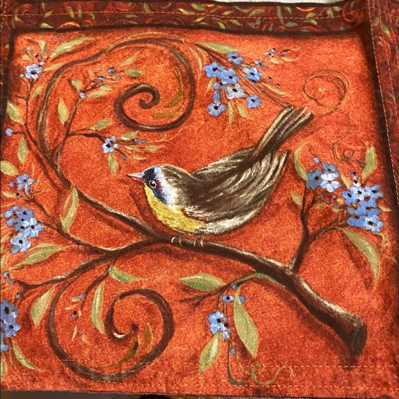 Table Runner w/Squares of Birds Different Color Backgrounds. Cotton Hand Made EC - Picture 6 of 16